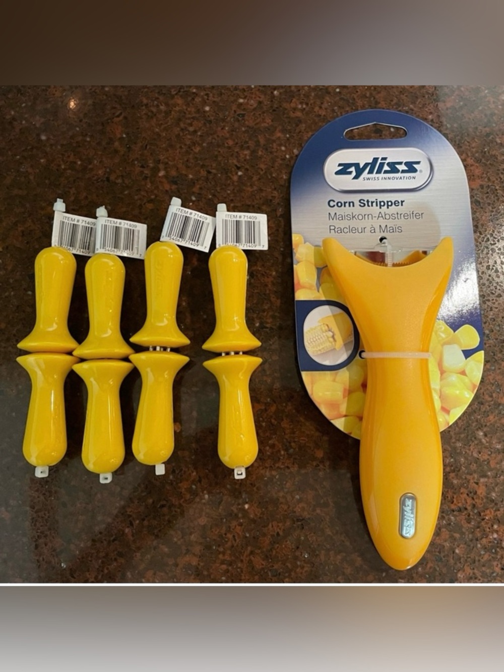 Zyliss Corn Stripper & 4 Interlocking Corn Holder Bundle NWT